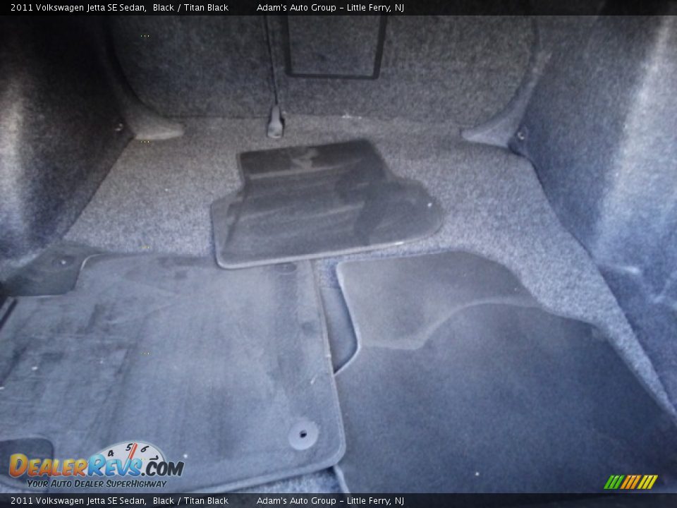 2011 Volkswagen Jetta SE Sedan Black / Titan Black Photo #26