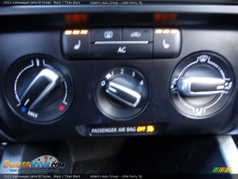 2011 Volkswagen Jetta SE Sedan Black / Titan Black Photo #27