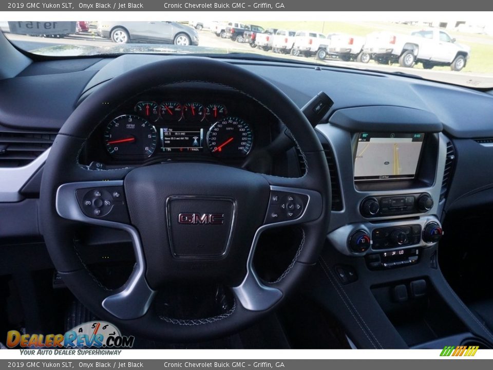 Dashboard of 2019 GMC Yukon SLT Photo #5