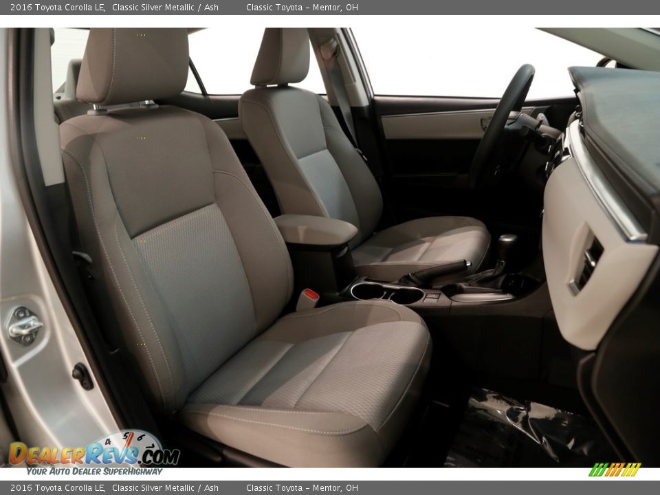 2016 Toyota Corolla LE Classic Silver Metallic / Ash Photo #14