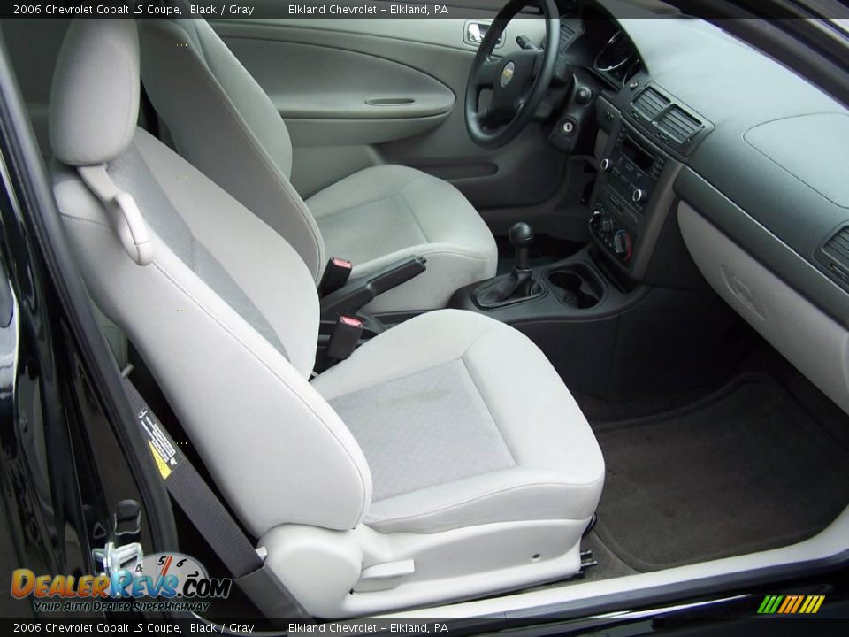 2006 Chevrolet Cobalt LS Coupe Black / Gray Photo #10