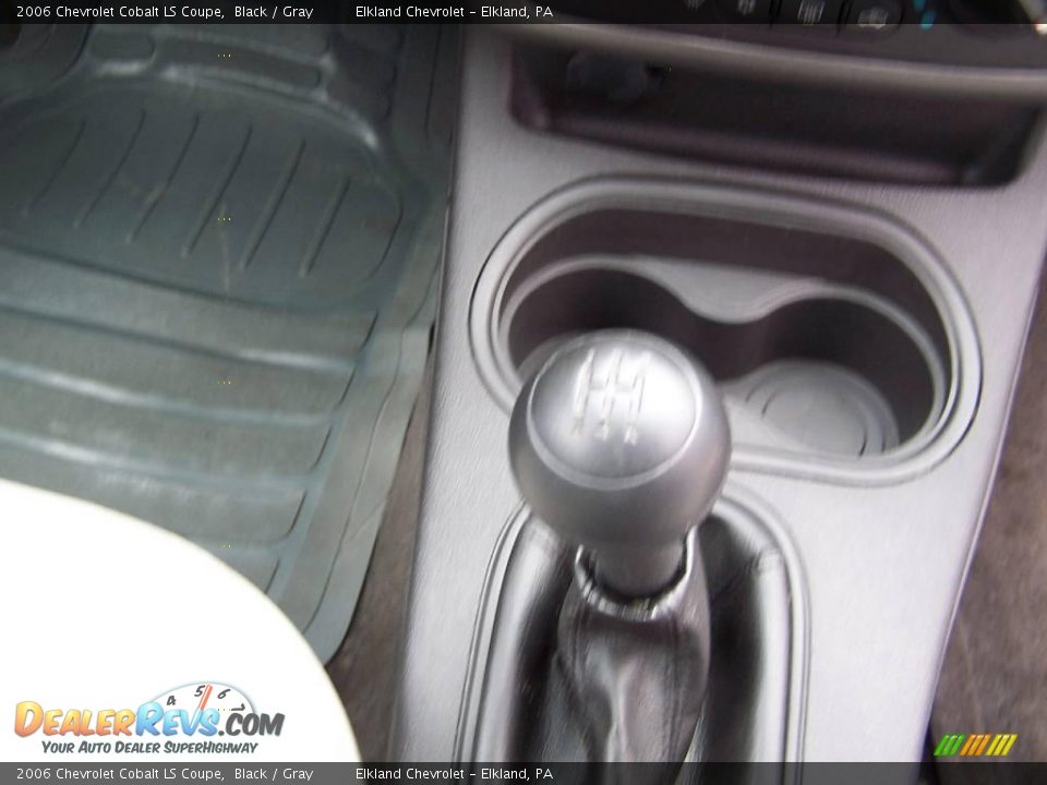 2006 Chevrolet Cobalt LS Coupe Black / Gray Photo #11