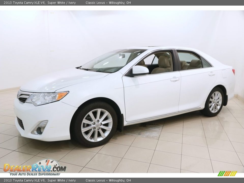 2013 Toyota Camry XLE V6 Super White / Ivory Photo #3