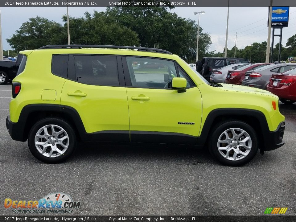 2017 Jeep Renegade Latitude Hypergreen / Black Photo #6