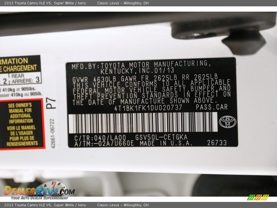 2013 Toyota Camry XLE V6 Super White / Ivory Photo #22