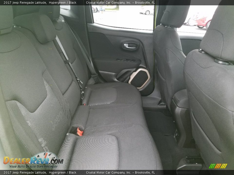 2017 Jeep Renegade Latitude Hypergreen / Black Photo #11