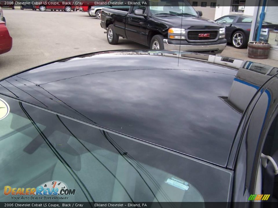 2006 Chevrolet Cobalt LS Coupe Black / Gray Photo #24