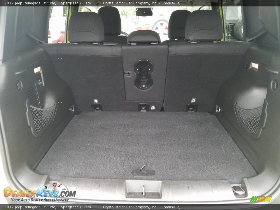 2017 Jeep Renegade Latitude Hypergreen / Black Photo #19