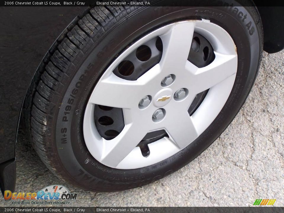 2006 Chevrolet Cobalt LS Coupe Black / Gray Photo #32