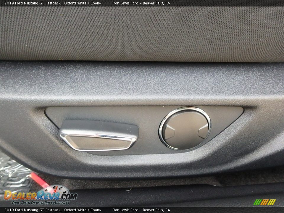 Controls of 2019 Ford Mustang GT Fastback Photo #16