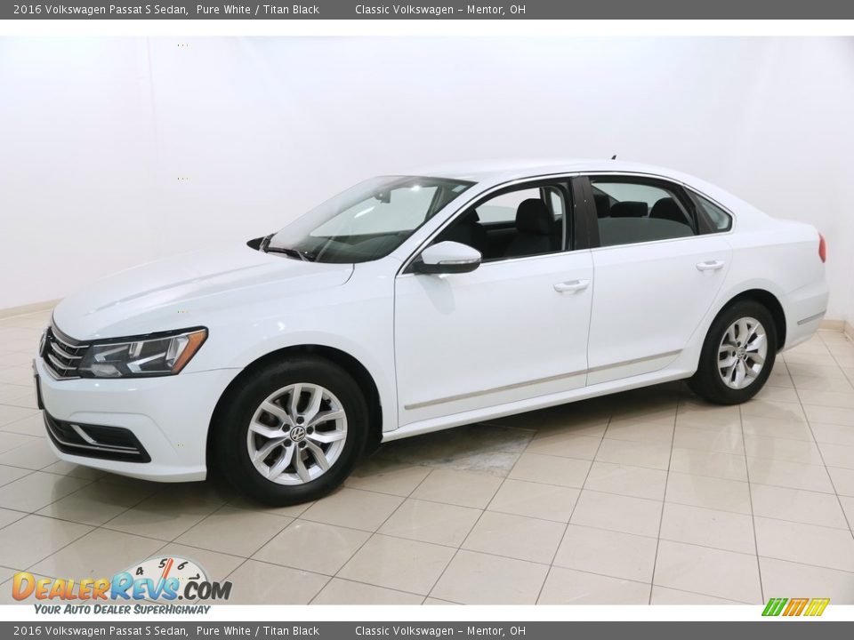 2016 Volkswagen Passat S Sedan Pure White / Titan Black Photo #3