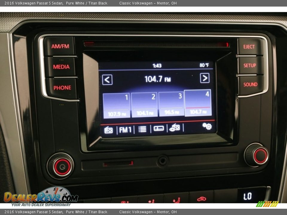 2016 Volkswagen Passat S Sedan Pure White / Titan Black Photo #10