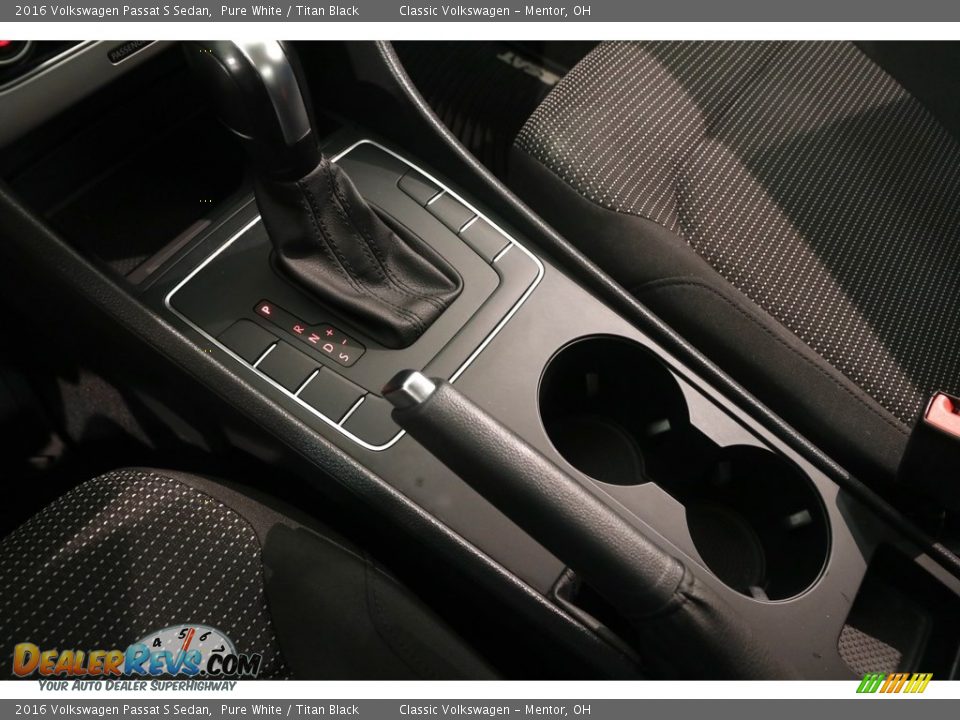 2016 Volkswagen Passat S Sedan Pure White / Titan Black Photo #12