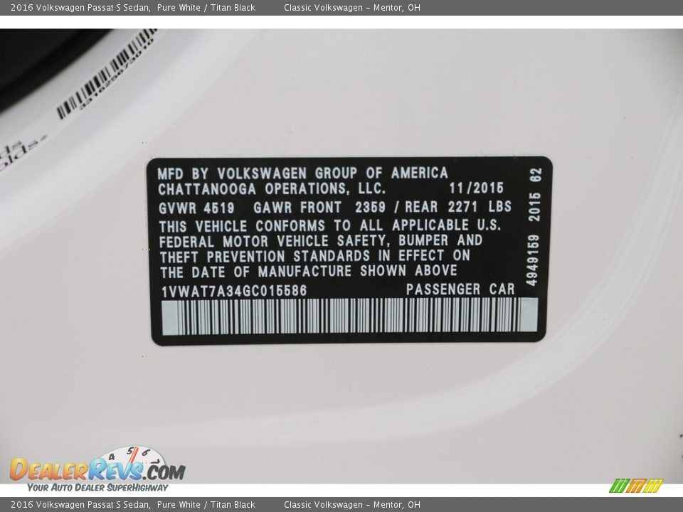 2016 Volkswagen Passat S Sedan Pure White / Titan Black Photo #19