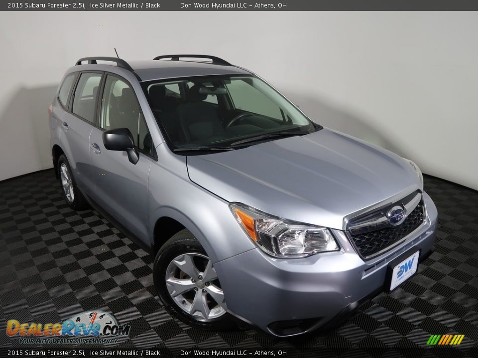 2015 Subaru Forester 2.5i Ice Silver Metallic / Black Photo #2