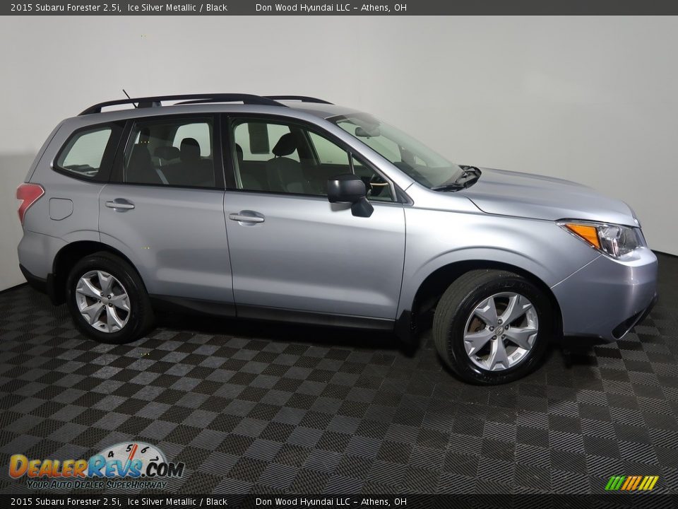 2015 Subaru Forester 2.5i Ice Silver Metallic / Black Photo #4
