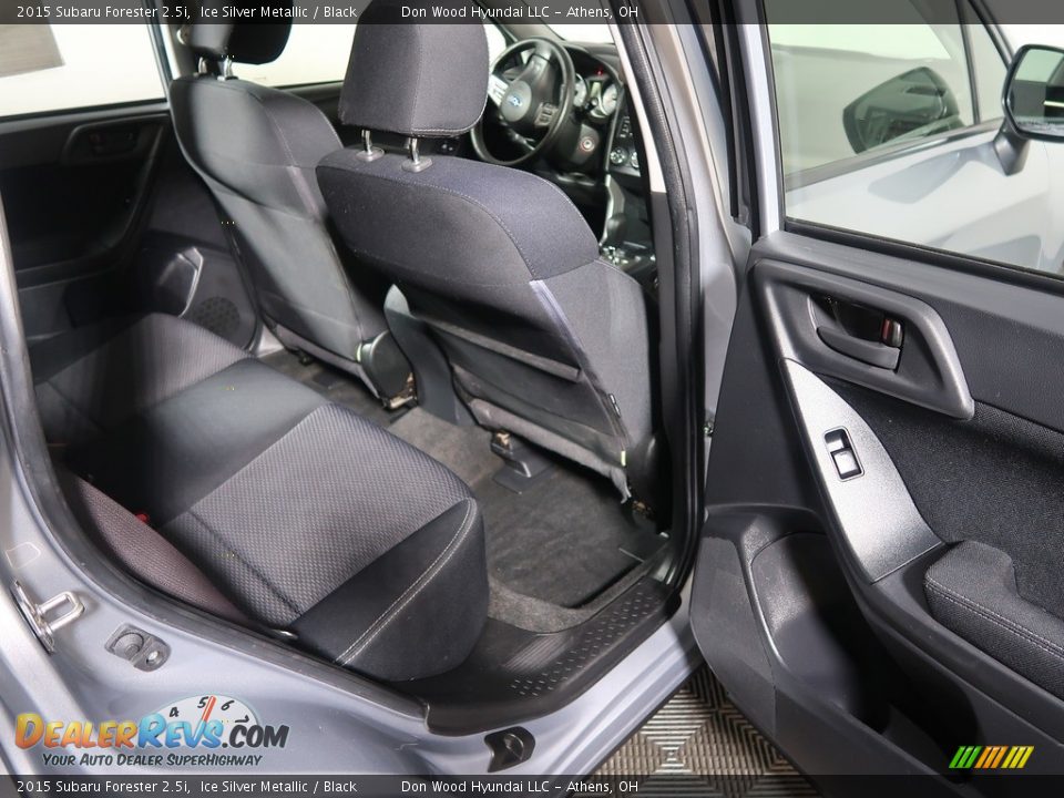 2015 Subaru Forester 2.5i Ice Silver Metallic / Black Photo #34