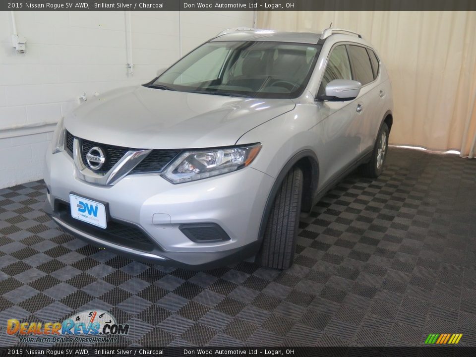 2015 Nissan Rogue SV AWD Brilliant Silver / Charcoal Photo #5