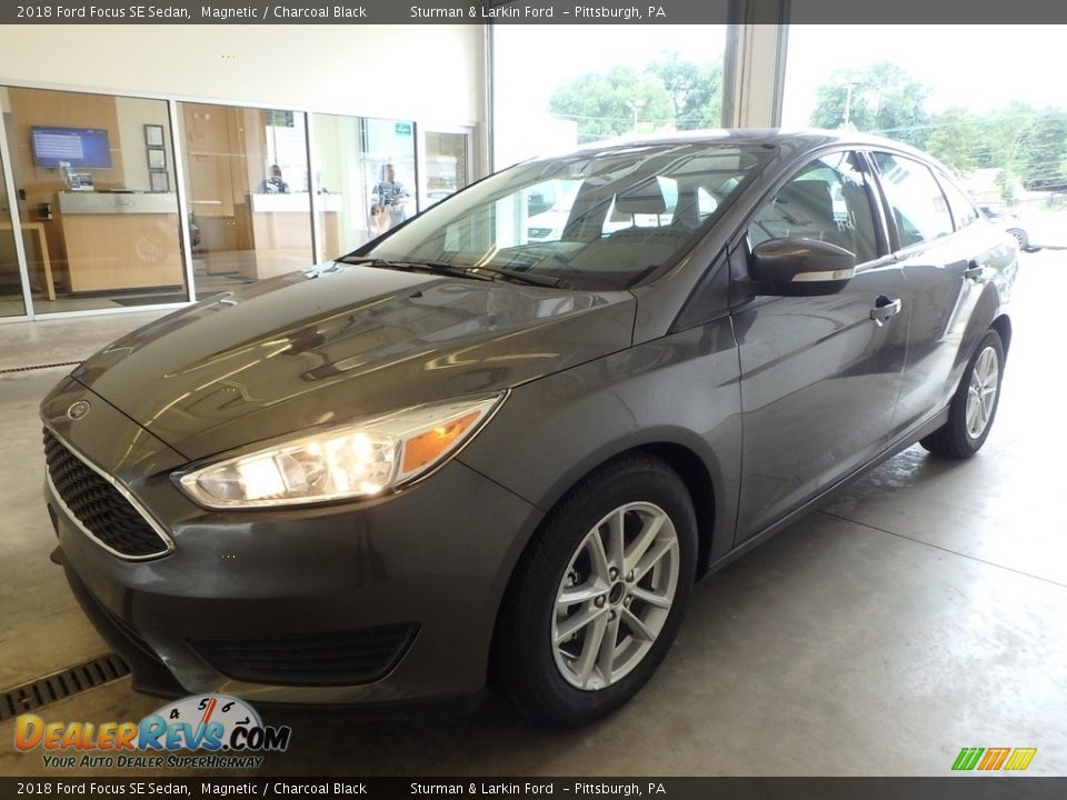 2018 Ford Focus SE Sedan Magnetic / Charcoal Black Photo #4