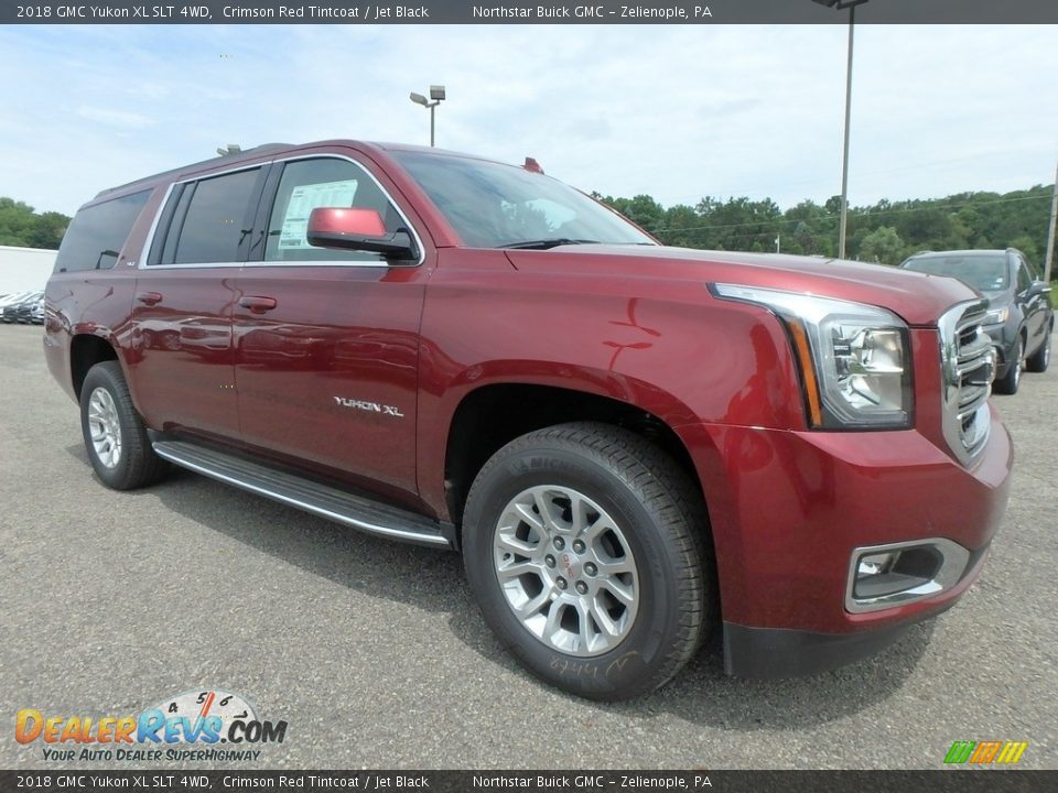 Front 3/4 View of 2018 GMC Yukon XL SLT 4WD Photo #3