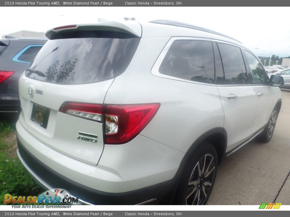 2019 Honda Pilot Touring AWD White Diamond Pearl / Beige Photo #3