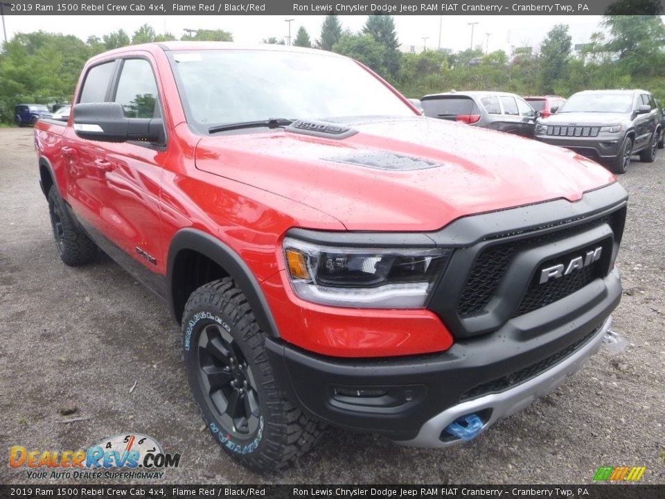 Front 3/4 View of 2019 Ram 1500 Rebel Crew Cab 4x4 Photo #6