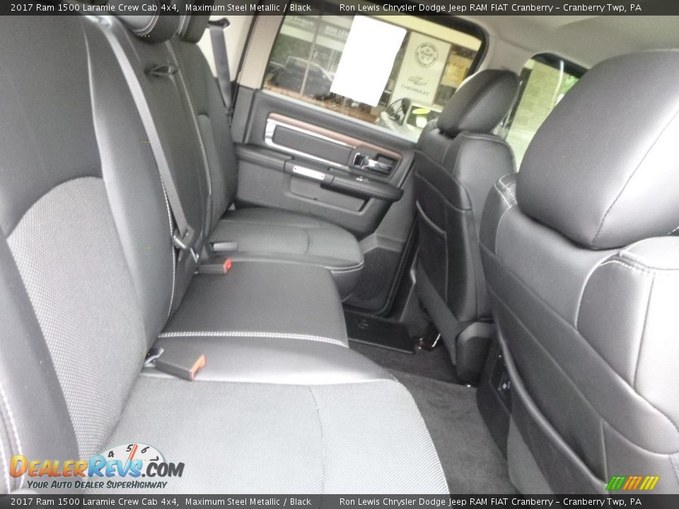 2017 Ram 1500 Laramie Crew Cab 4x4 Maximum Steel Metallic / Black Photo #10