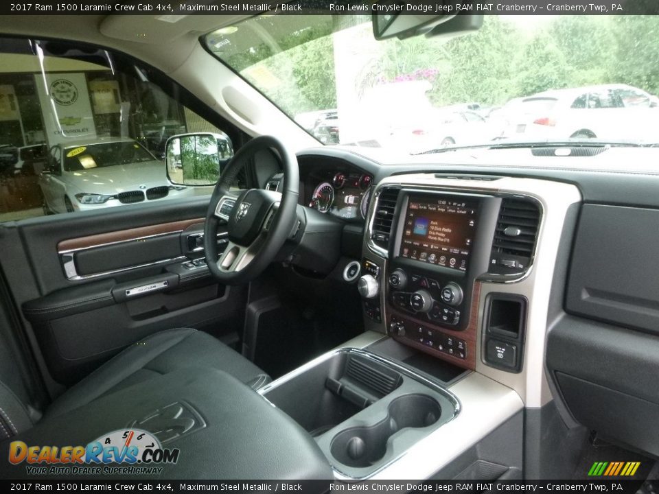 2017 Ram 1500 Laramie Crew Cab 4x4 Maximum Steel Metallic / Black Photo #12