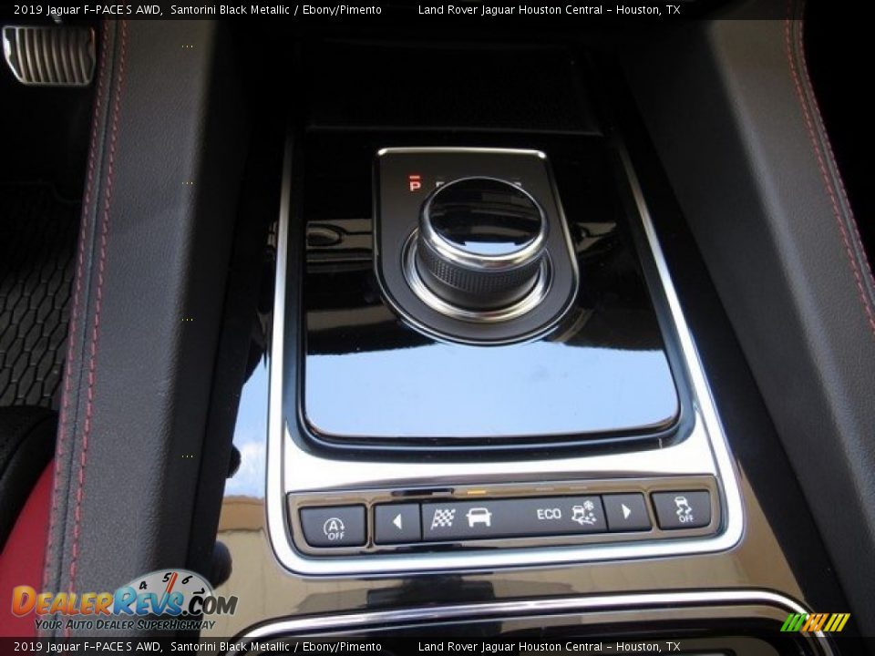 2019 Jaguar F-PACE S AWD Shifter Photo #34