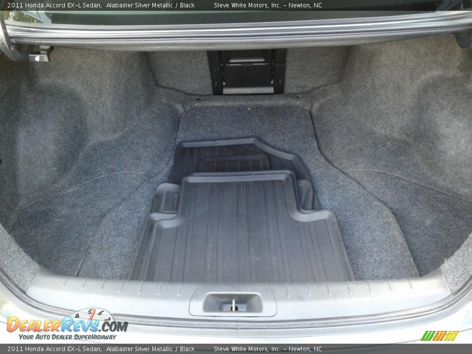 2011 Honda Accord EX-L Sedan Alabaster Silver Metallic / Black Photo #12