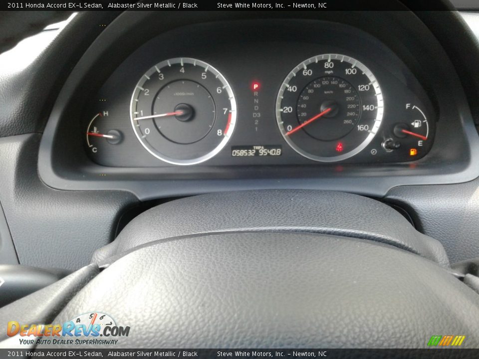 2011 Honda Accord EX-L Sedan Alabaster Silver Metallic / Black Photo #17