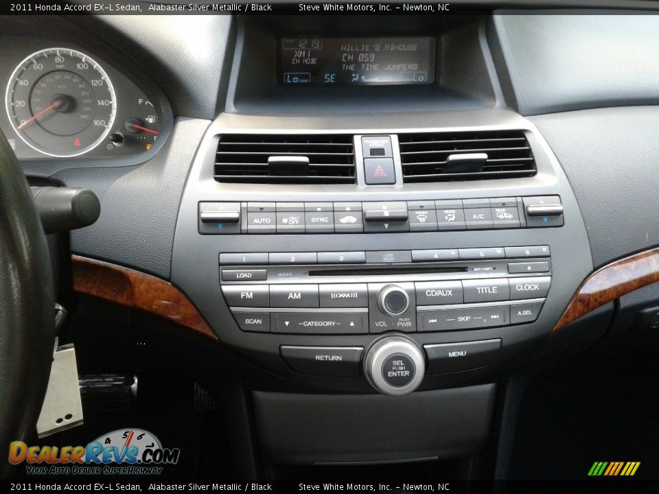 2011 Honda Accord EX-L Sedan Alabaster Silver Metallic / Black Photo #18