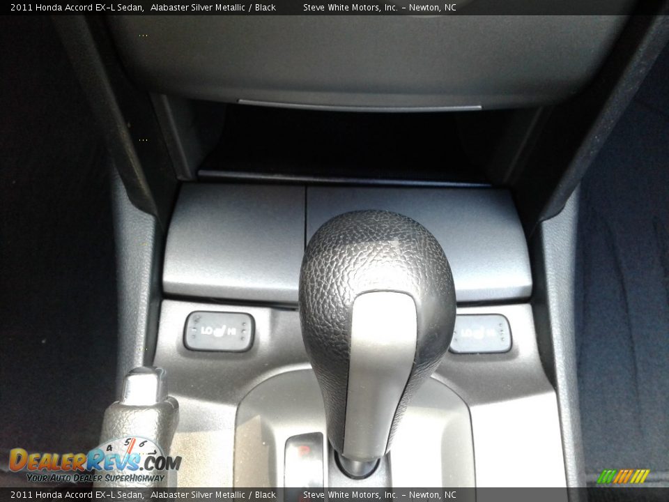 2011 Honda Accord EX-L Sedan Alabaster Silver Metallic / Black Photo #21