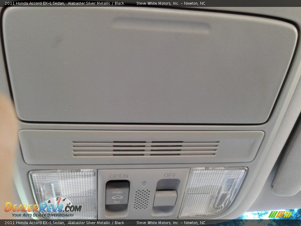 2011 Honda Accord EX-L Sedan Alabaster Silver Metallic / Black Photo #23