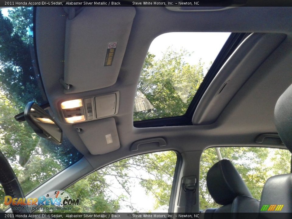 2011 Honda Accord EX-L Sedan Alabaster Silver Metallic / Black Photo #24