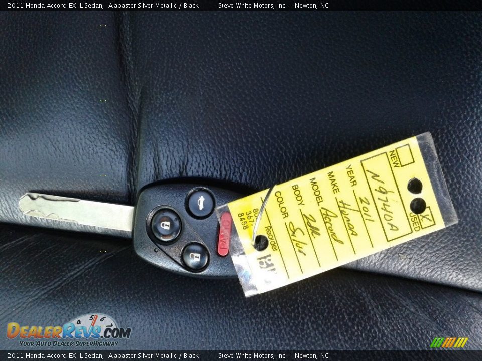 2011 Honda Accord EX-L Sedan Alabaster Silver Metallic / Black Photo #26