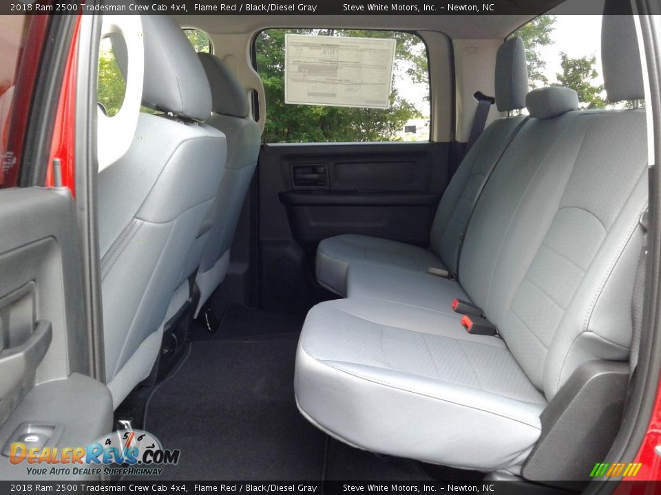 2018 Ram 2500 Tradesman Crew Cab 4x4 Flame Red / Black/Diesel Gray Photo #11