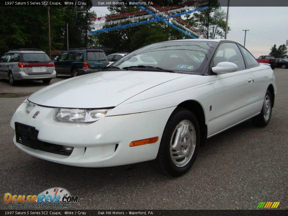 1997 Saturn S Series SC2 Coupe White / Gray Photo #7