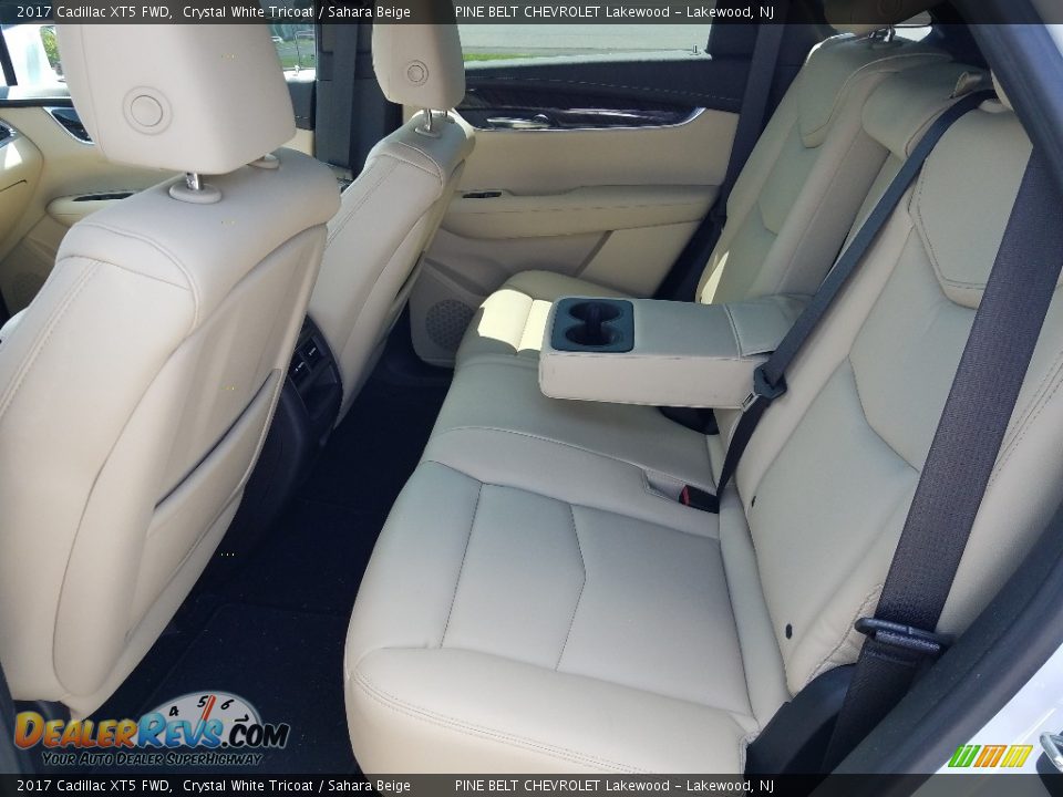 2017 Cadillac XT5 FWD Crystal White Tricoat / Sahara Beige Photo #3