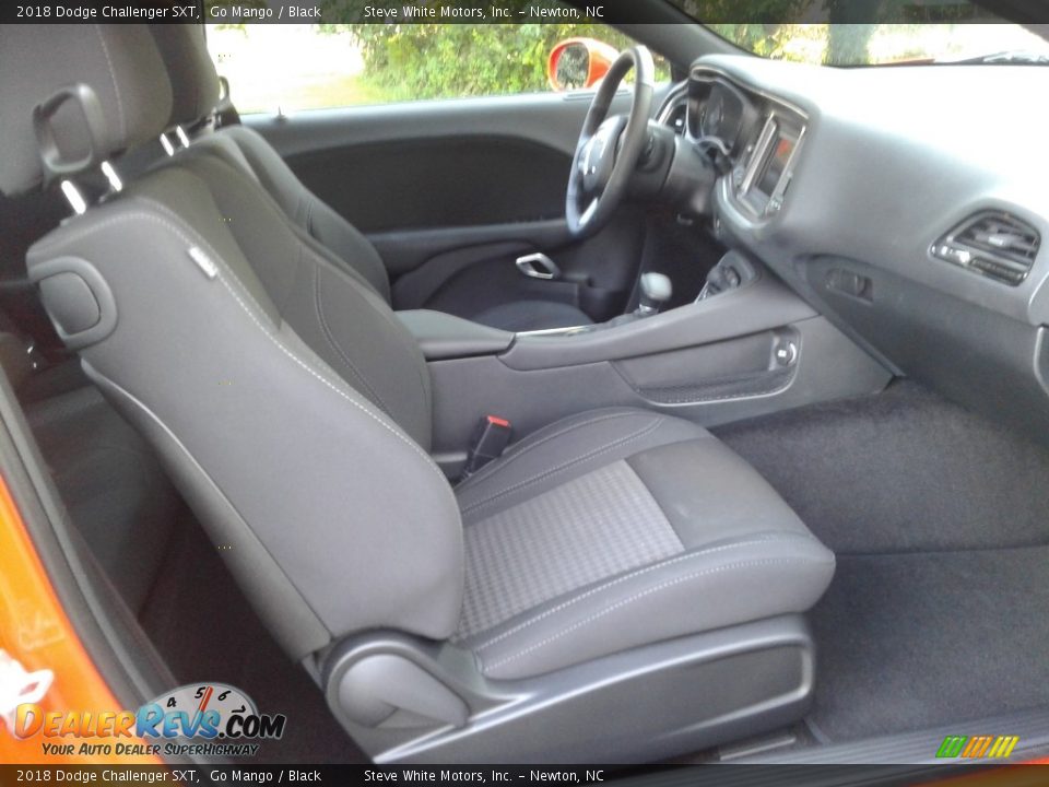 2018 Dodge Challenger SXT Go Mango / Black Photo #14