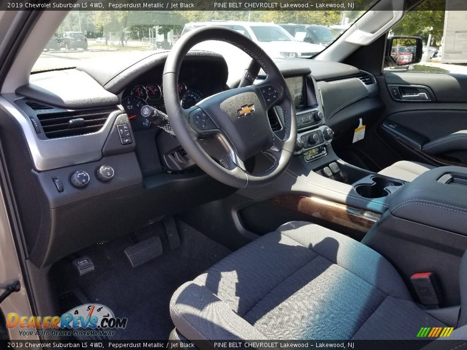 2019 Chevrolet Suburban LS 4WD Pepperdust Metallic / Jet Black Photo #7