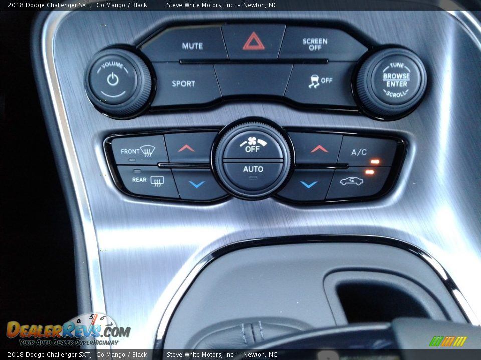 2018 Dodge Challenger SXT Go Mango / Black Photo #24