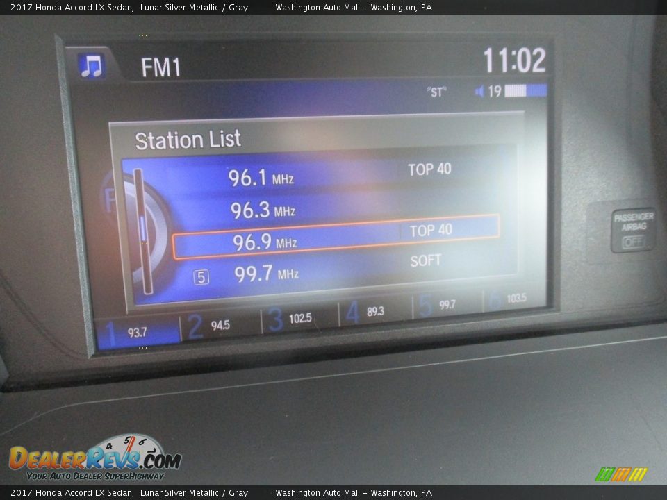 2017 Honda Accord LX Sedan Lunar Silver Metallic / Gray Photo #15