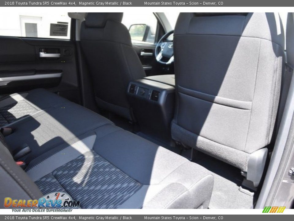 2018 Toyota Tundra SR5 CrewMax 4x4 Magnetic Gray Metallic / Black Photo #16