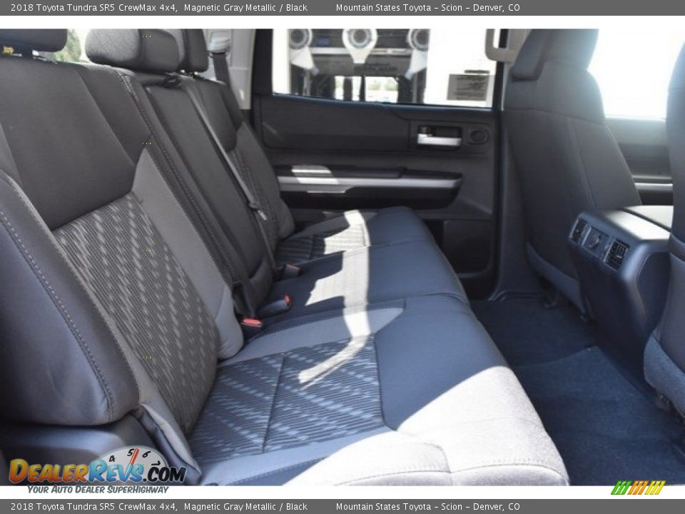 2018 Toyota Tundra SR5 CrewMax 4x4 Magnetic Gray Metallic / Black Photo #17