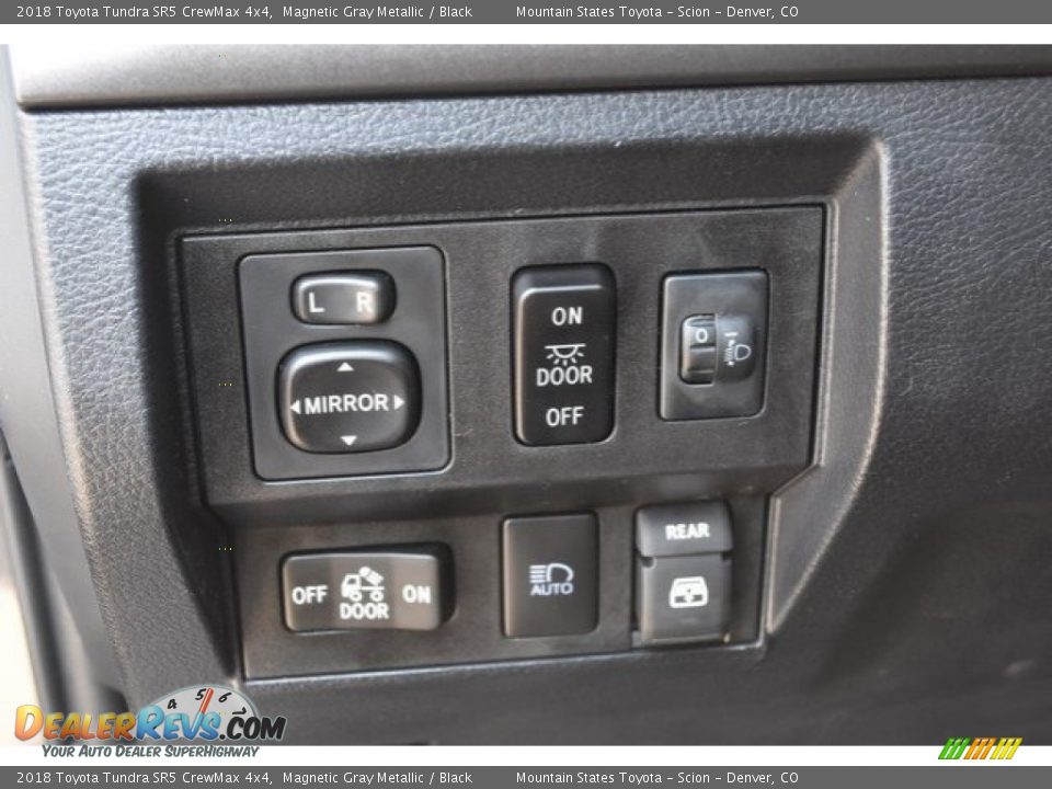2018 Toyota Tundra SR5 CrewMax 4x4 Magnetic Gray Metallic / Black Photo #24