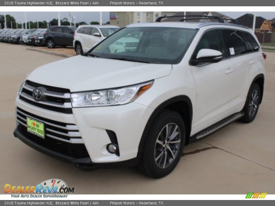 2018 Toyota Highlander XLE Blizzard White Pearl / Ash Photo #3
