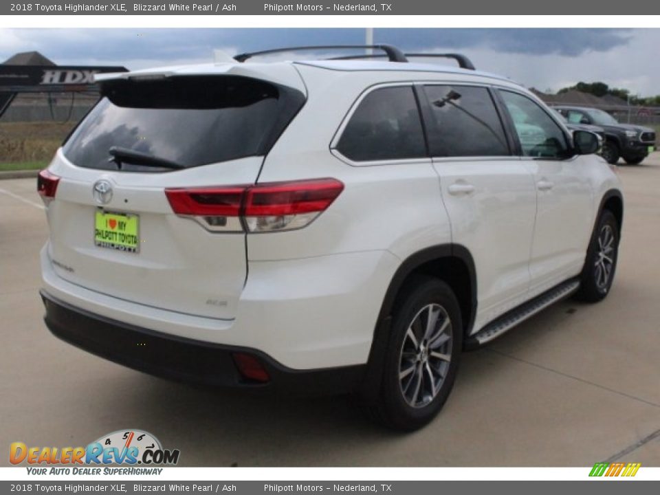 2018 Toyota Highlander XLE Blizzard White Pearl / Ash Photo #8