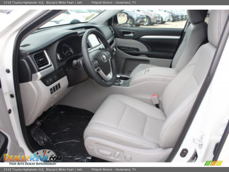 2018 Toyota Highlander XLE Blizzard White Pearl / Ash Photo #14