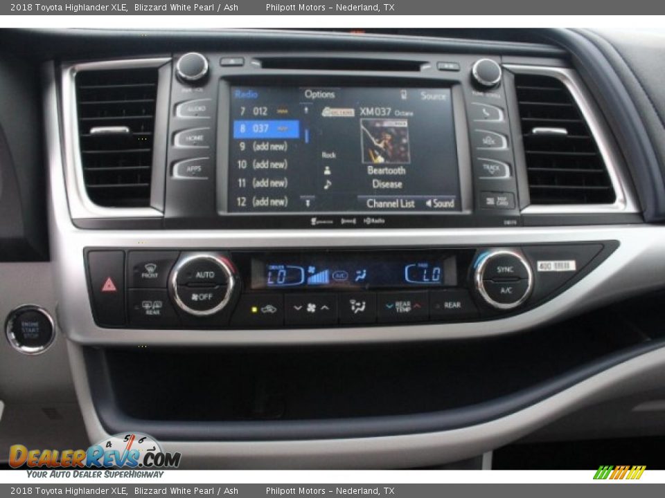 2018 Toyota Highlander XLE Blizzard White Pearl / Ash Photo #17
